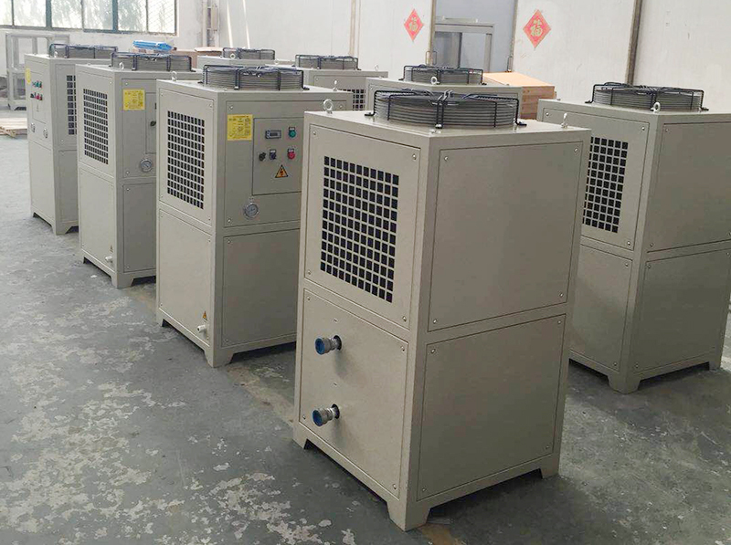 正東建議：油冷機壓縮機在冬季的常見(jiàn)故障及解決方法